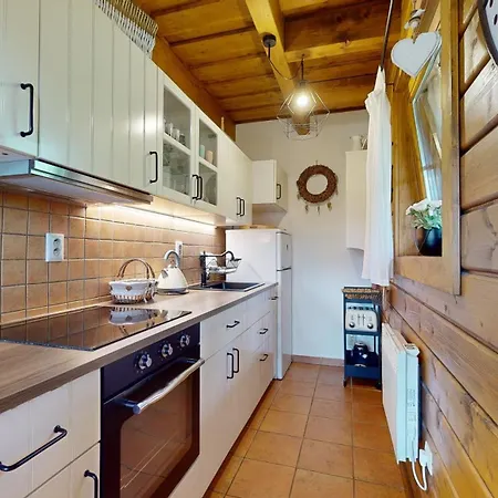 Apartment Drevenica Borovica *